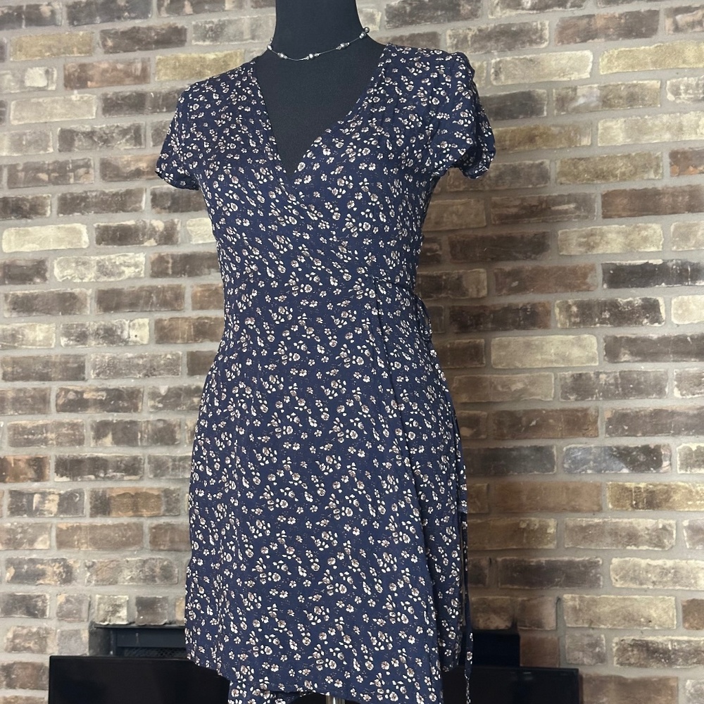 Brandy Melville Blue Floral Polka Dot Knee Length Feminine Wrap Dress Italy